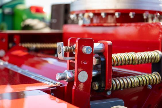 Simple roll adjustment